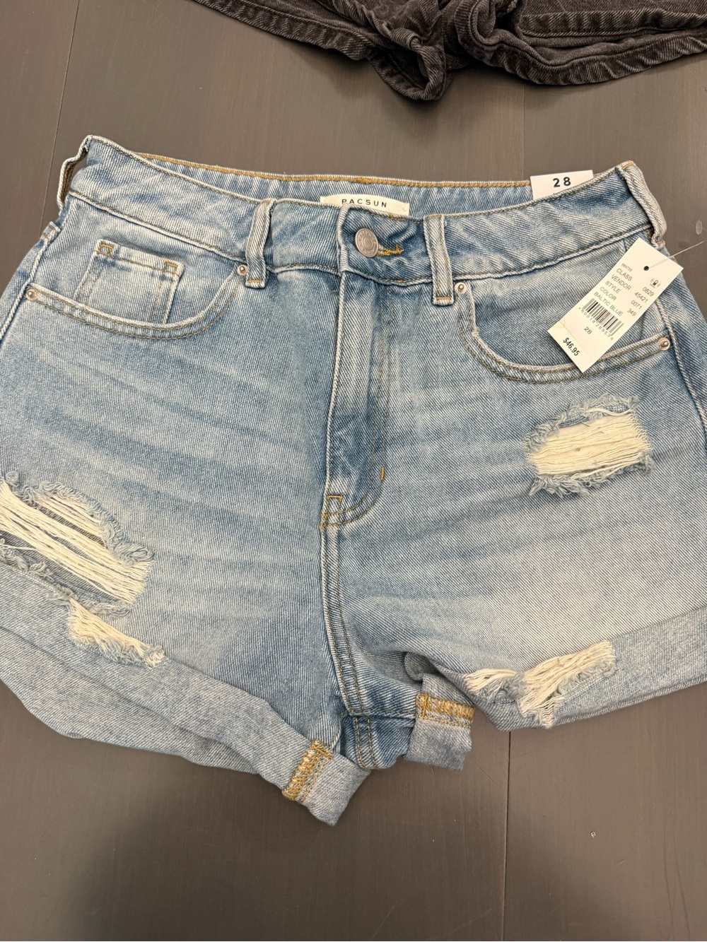 PacSun Denim Shorts in Black, Levi’s high waisted lot of 2, size 28 - Picture 2 of 5